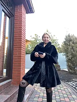 Amazoniiaa online show from 01.15.25
