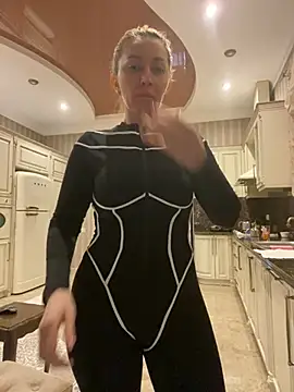 Amazoniiaa online show from 01.28.25