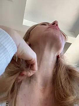 Amazoniiaa online show from 02.10.25
