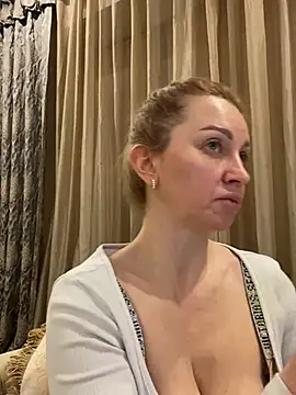 Amazoniiaa online show from 02.12.25