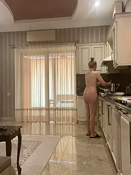 Amazoniiaa online show from 02.19.25
