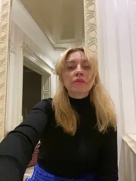 Amazoniiaa online show from 02.25.25