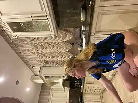Amazoniiaa online show from 03.04.25