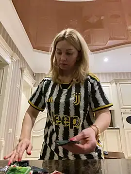 Amazoniiaa online show from 03.05.25