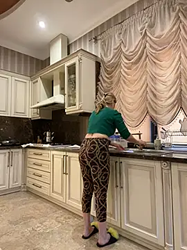 Amazoniiaa online show from 03.07.25