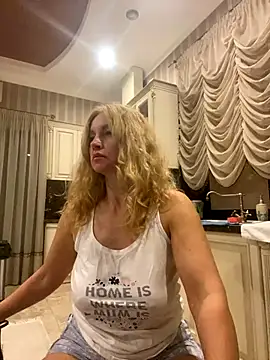 Amazoniiaa online show from 09.15.25