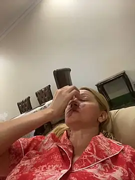 Amazoniiaa online show from 09.22.25