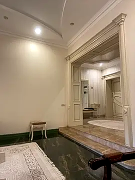 Amazoniiaa online show from 10.04.25