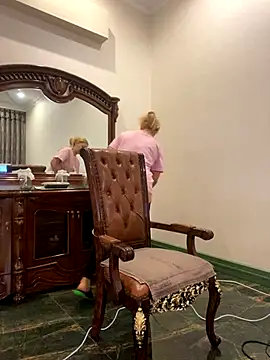 Amazoniiaa online show from 10.29.25