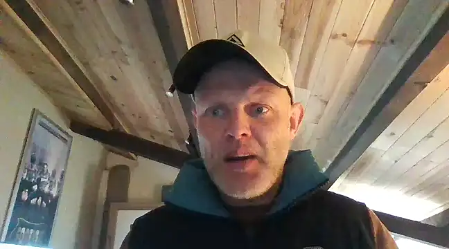 davigochi77bcn online show from 02.27.25