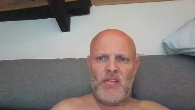 davigochi77bcn online show from 11.26.25