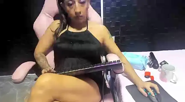 Snapshot of mature_sexi40 chatting on 03.15.25 mature sexi40 online show from 03.15.25