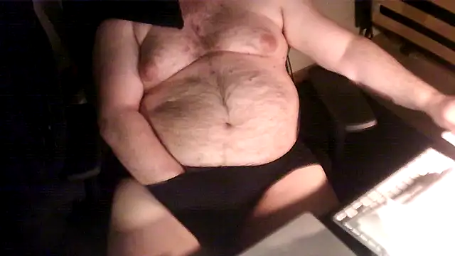 Snapshot of sr4343 chatting on 12.30.24 sr4343 online show from 12.30.24