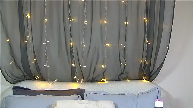 RachelSimpson online show from 11.05.25