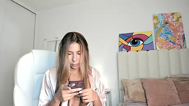 Daniela Miller  online show from 09.30.25