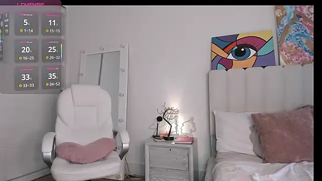 Daniela Miller  online show from 10.05.25