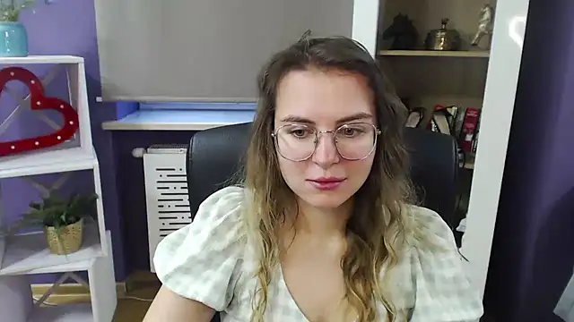 Zoey Erotic online show from 12.17.24