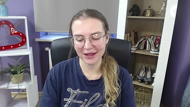 Zoey Erotic online show from 12.20.24