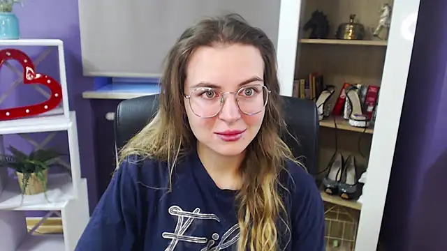 Zoey Erotic online show from 12.21.24