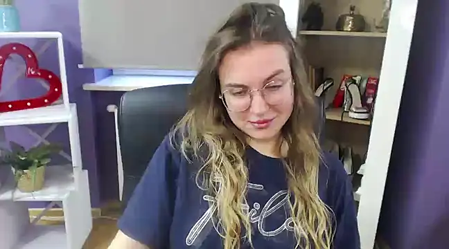 Zoey Erotic online show from 12.31.24