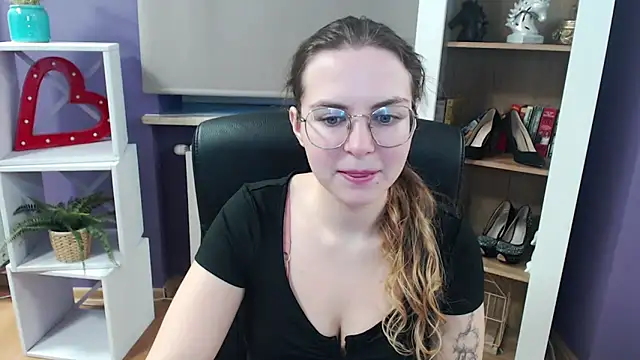 Zoey Erotic online show from 03.06.25