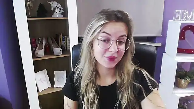 Zoey Erotic online show from 09.30.25