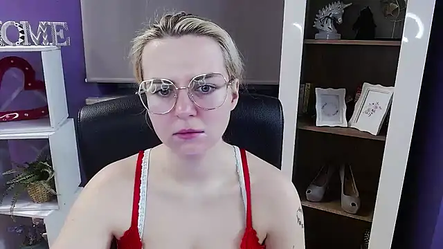 Zoey Erotic online show from 02.23.26