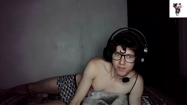 Snapshot of jamismu chatting on 03.22.25 jamismu online show from 03.22.25