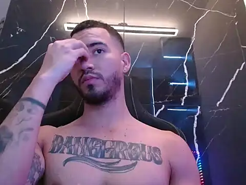 Snapshot of Dangerous-Men chatting on 09.12.25 Dangerous-Men online show from 09.12.25