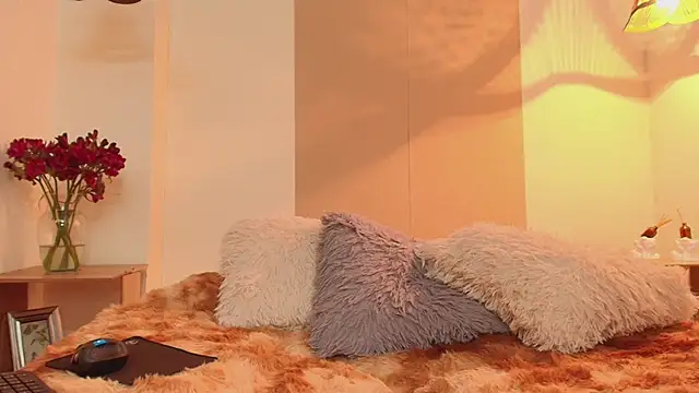 AnisiaFarina online show from 03.20.25