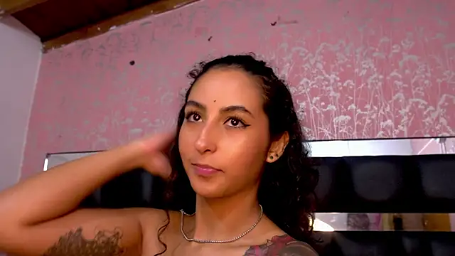 agatha collins  online show from 01.12.25