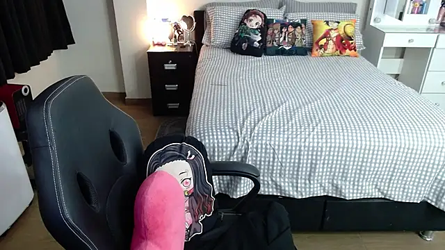 kittykat18x online show from 12.13.24