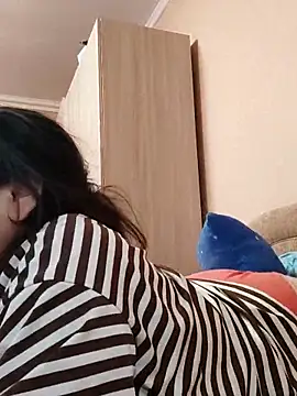 Zulfiya Bruce online show from 10.27.25