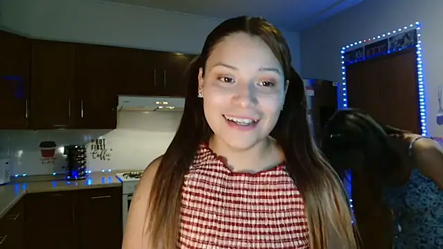 Snapshot of 3littleschoolteens chatting on 05.01.26 3littleschoolteens online show from 05.01.26