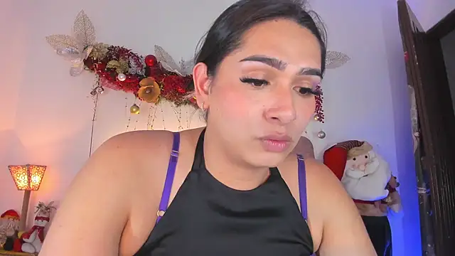 Snapshot of ISABELLASSMITH chatting on 12.30.24 ISABELLASSMITH online show from 12.30.24