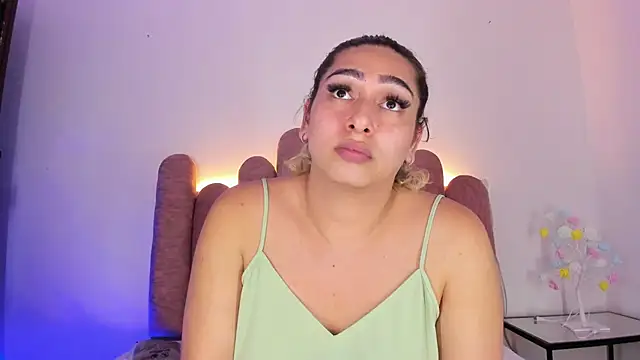 Snapshot of ISABELLASSMITH chatting on 01.25.25 ISABELLASSMITH online show from 01.25.25