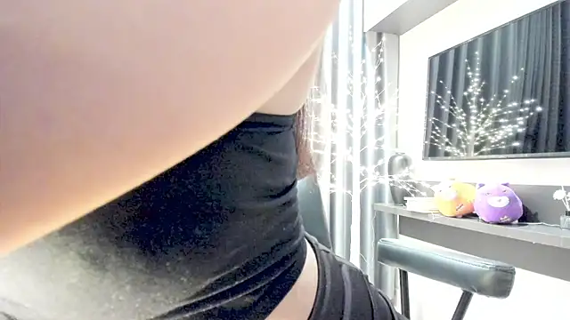 Snapshot of Kya_Choco8 chatting on 01.02.25 Kya Choco8 online show from 01.02.25