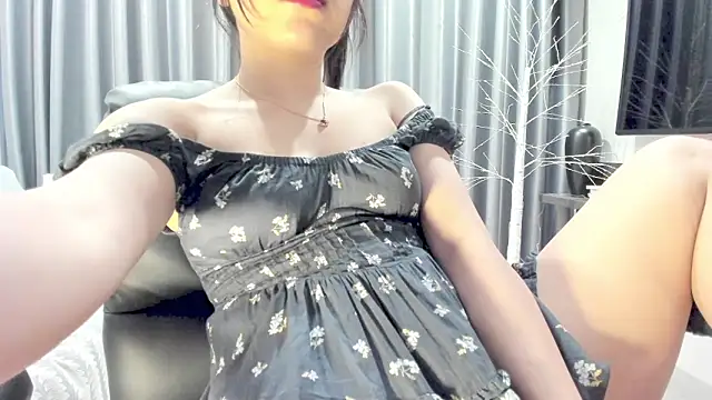 Snapshot of Kya_Choco8 chatting on 01.11.25 Kya Choco8 online show from 01.11.25