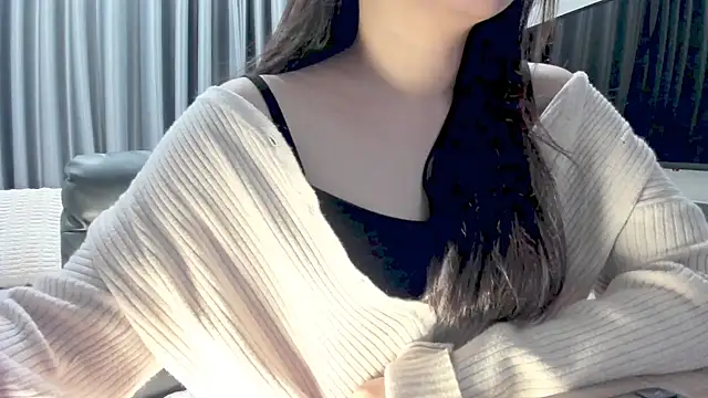 Snapshot of Kya_Choco8 chatting on 03.18.25 Kya Choco8 online show from 03.18.25