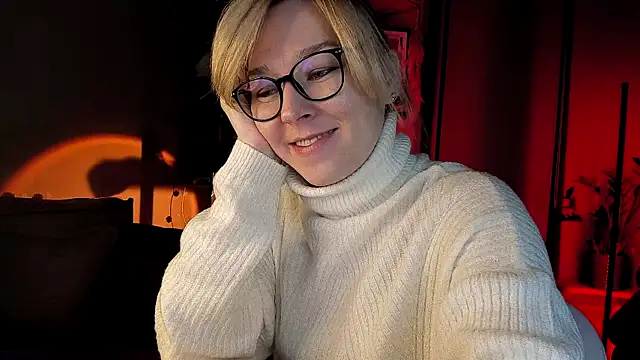 Snapshot of 5_in_one chatting on 12.13.24 5 in one online show from 12.13.24