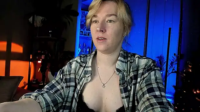 Snapshot of 5_in_one chatting on 01.13.25 5 in one online show from 01.13.25