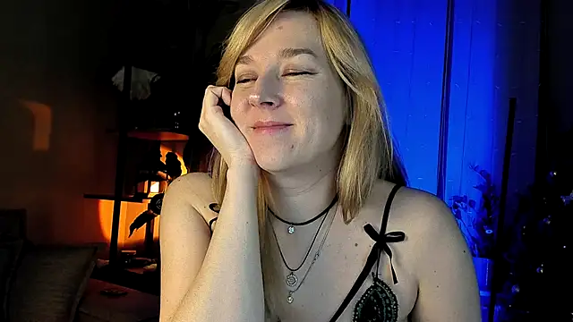 Snapshot of 5_in_one chatting on 02.03.25 5 in one online show from 02.03.25