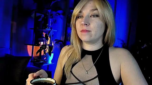 Snapshot of 5_in_one chatting on 02.08.25 5 in one online show from 02.08.25