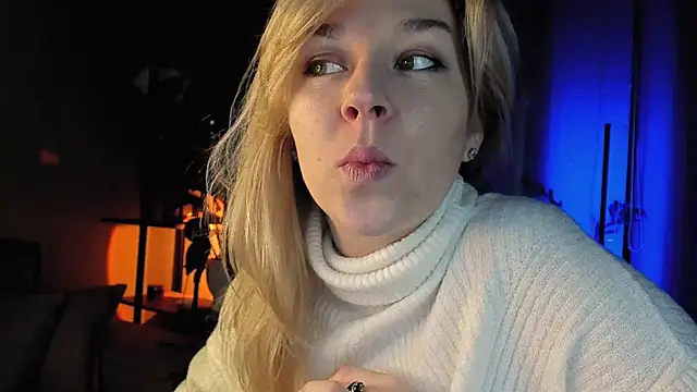 Snapshot of 5_in_one chatting on 02.20.25 5 in one online show from 02.20.25