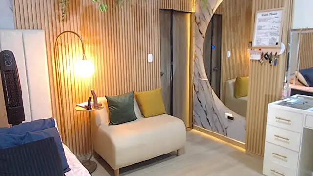 deepieredandwett online show from 11.08.25