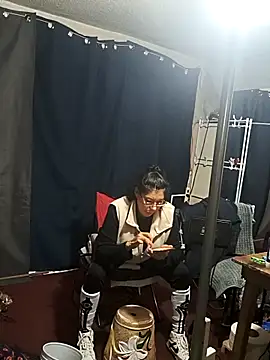 LaInsaciableIntensa online show from 11.06.25