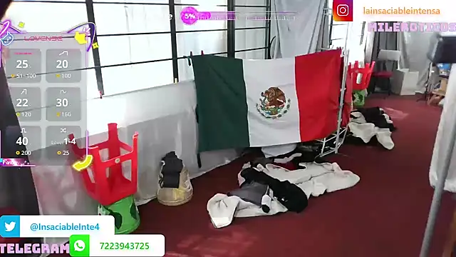 LaInsaciableIntensa online show from 11.13.25