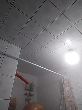 LaInsaciableIntensa online show from 11.27.25