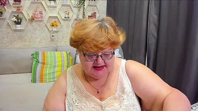 Snapshot of _big_love_ chatting on 02.18.26 big love online show from 02.18.26