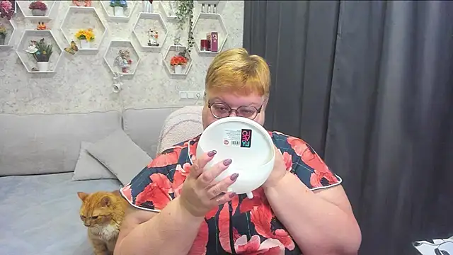  big love  online show from 04.18.26